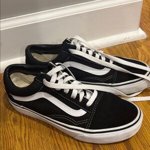 Vans Black and White Old Skool Men's Shoes size 5.5 women’s size 7